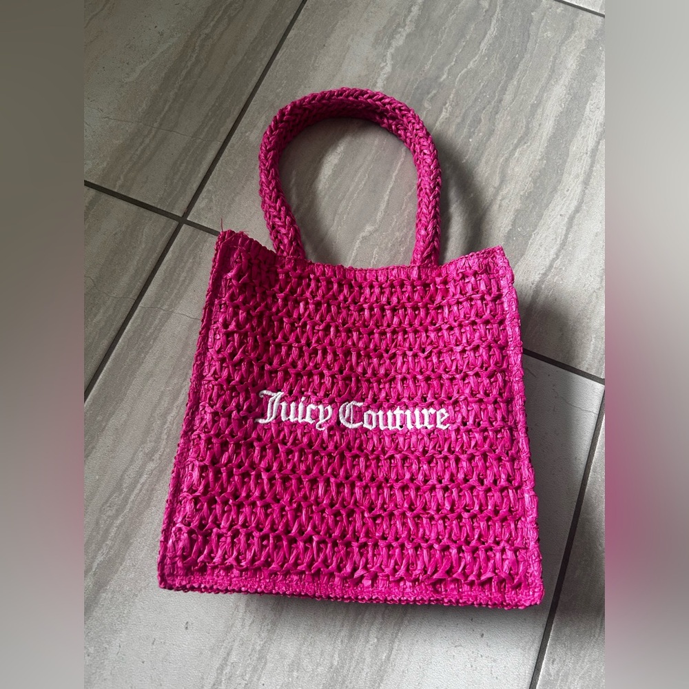 ❤️4 for‎ $25❤️ Small pink wicker juicy couture bag